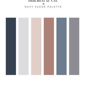 Może przedstawiać: Grafika palety kolorów zatytułowana Blackett & Co. NAVY SUEDE PALETTE, zawierająca sześć pionowych prostokątów w odcieniach ciemnego granatu, jasnej szarości, bladego różu, przygaszonego różu, łupkowego błękitu i średniej szarości. Na dole tekst Blackett & Co. Design.