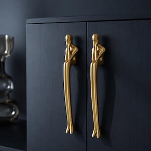 Set of 2 Brass Human Figure Cabinet Handles Gold Sculpture Drawer Pulls Modern Furniture Door Knobs Wardrobe Hardware