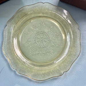 Vintage Depression Glass Cake Plate Federal Glass Patrician Spike Pattern 11 inches