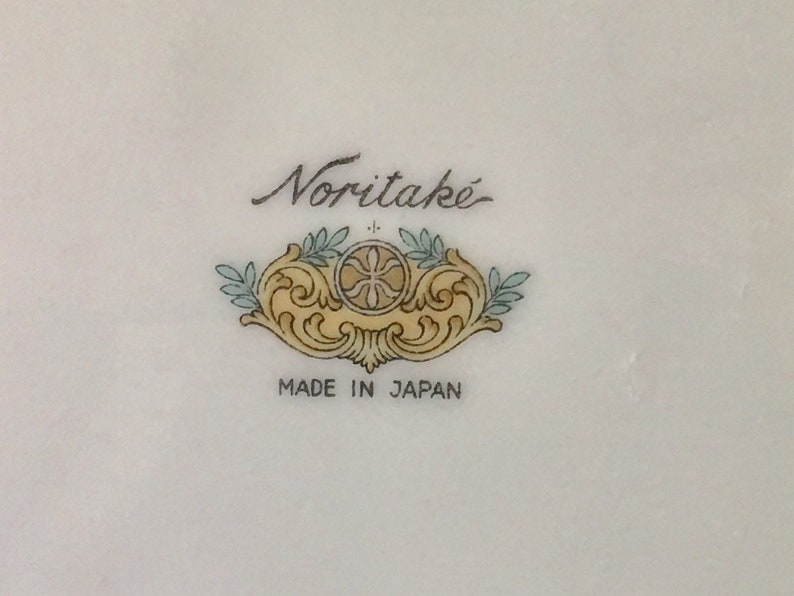 Vintage Noritake Covered Tureen Round Vegetable Bowl Mystery Pattern #205 Weddings Holiday Replacement Free Shipping