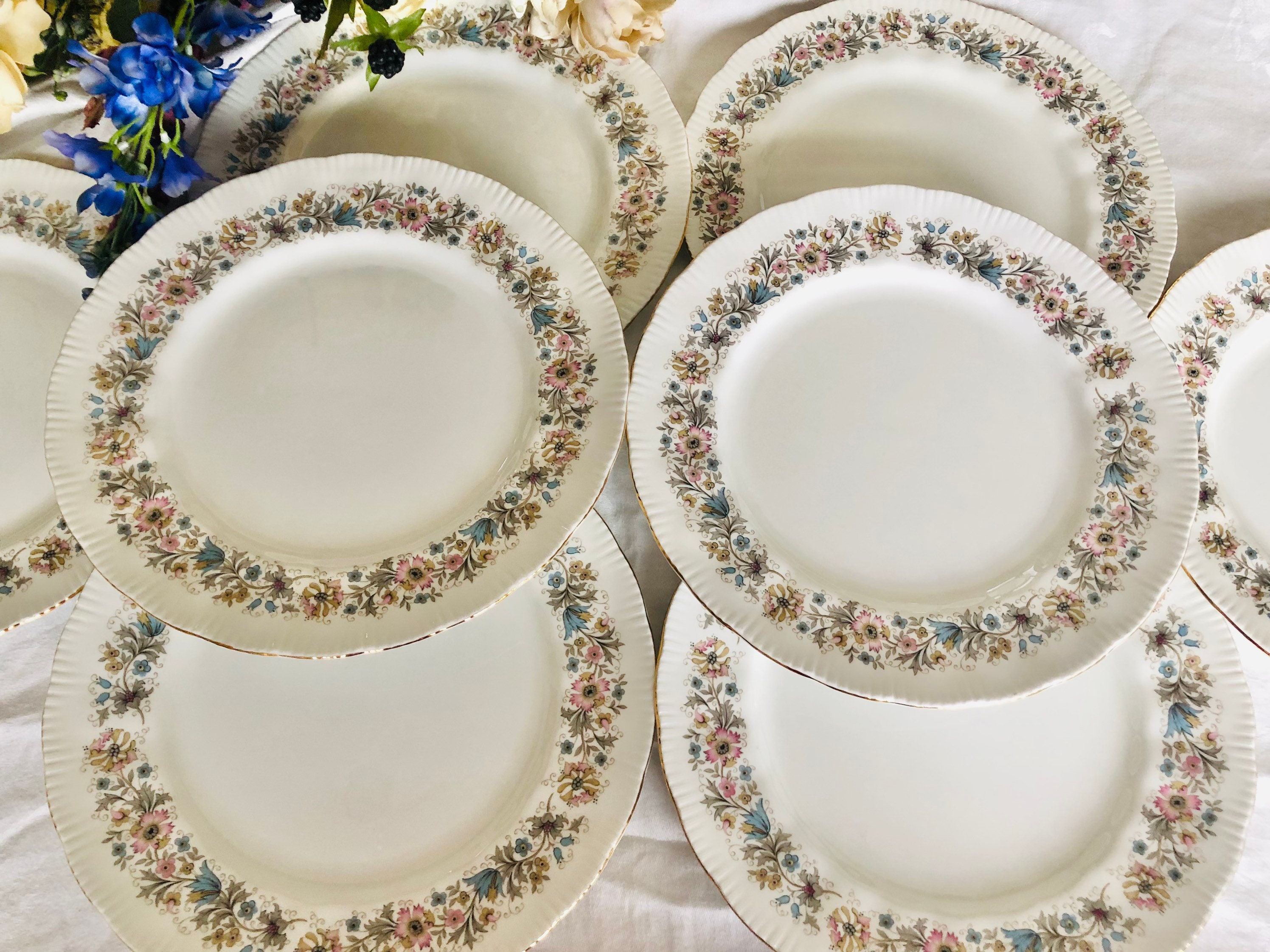 Paragon Dinner Set - Etsy