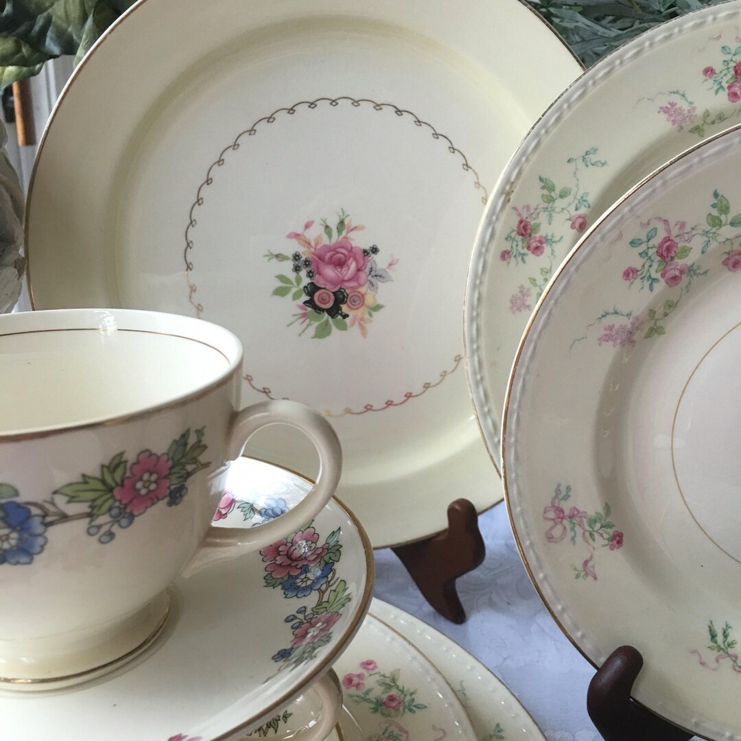 Mismatched Tableware Vintage Mismatched China Dinnerware Set for 6: Shabby Chic Homer ...