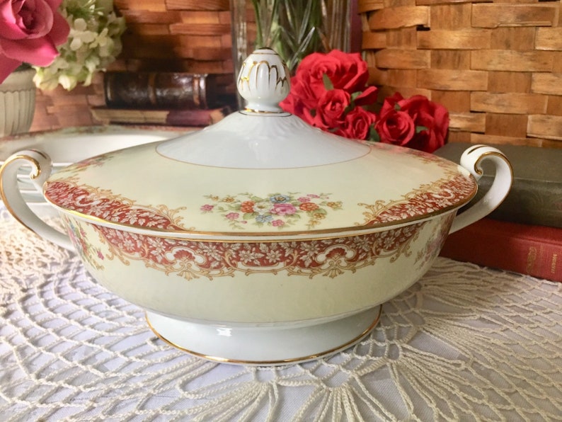 Vintage Noritake Covered Tureen Round Vegetable Bowl Mystery Pattern #205 Weddings Holiday Replacement Free Shipping