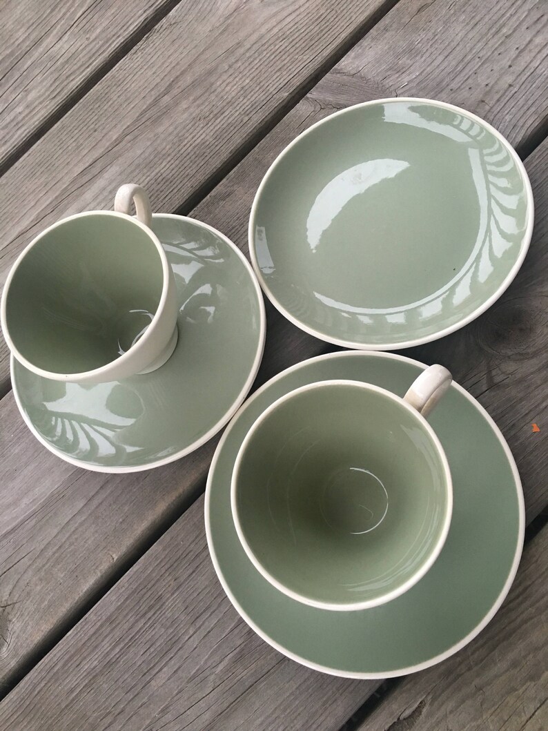 Harkerware Ivy Wreath Set for 4 includes 12 pieces MCM