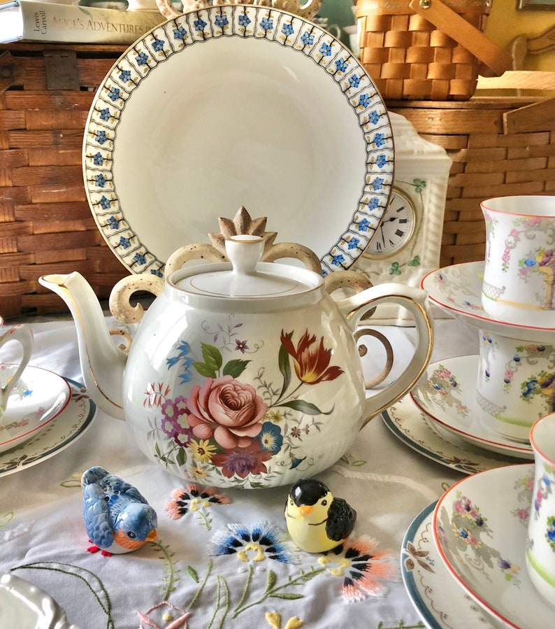 Sweet Tea Set English Vintage Tea Set Tea for 4 Alice in Etsy New Zealand