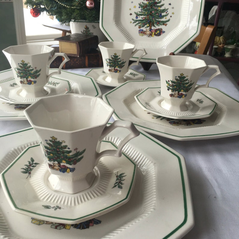 Nikko Christmas Dinnerware Set Service for 4 includes 12 Etsy Christmas Dishes Nikko