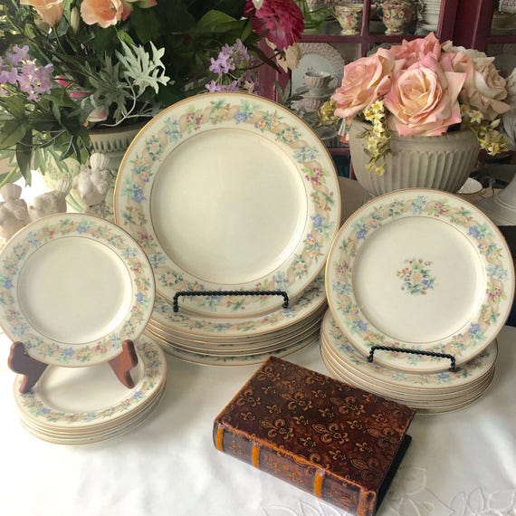 Vintage Dinnerware Set by Nikko Japan 18 Plates Winterbound Etsy
