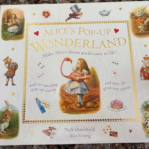 英国製 逸品 不思議の国のアリス ポップアップ絵本ALICE'S Pop-up