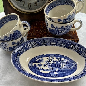 Vintage Blue Willow Homer Laughlin Set: Cups and Serving Bowl