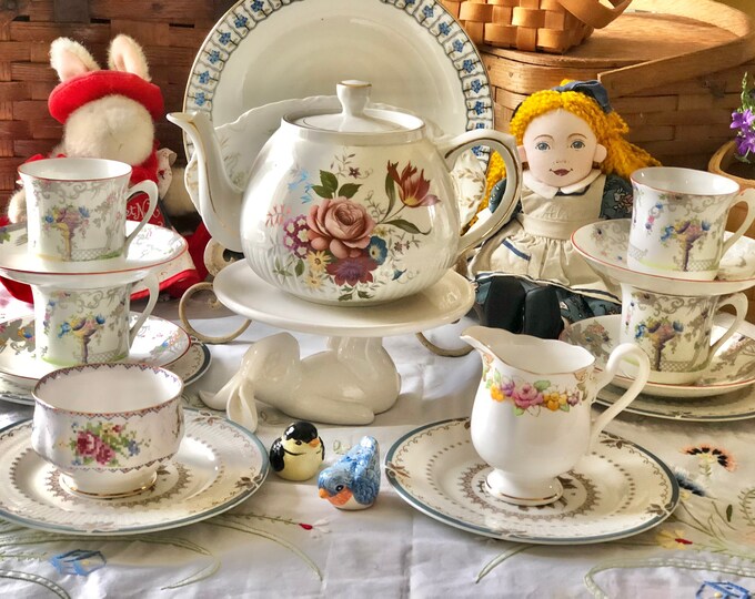Vintage English Tea Set  For 4, Alice in Wonderland Tea Set Teddy Bear Tea Party First Tea Party Child Sized Tea Set