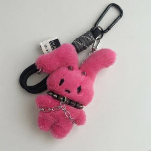 Y2K Punk Bunny Plyschnyckelring | Gitarrängelväska Berlock | Alternativ Modegåva