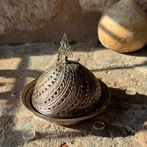 Solid Copper Trinket Bowl with Lid, Handmade Turkish Openwork Box, Filigree Jewelry Dish, Boho Copper Decor, Unique Gift