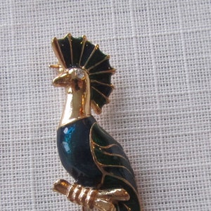 Vintage green enamel bird brooch