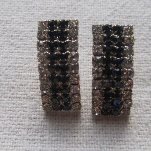 Vintage silver tone blue and clear rhinestones stud earrings