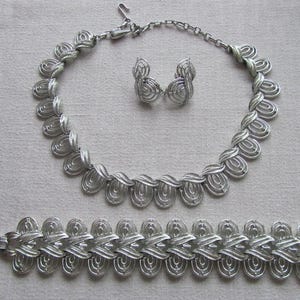 Vintage silver tone Coro jewelry set with necklace , bracelet and clip on earrings