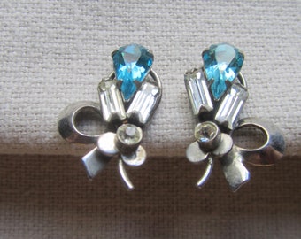 Vintage sterling blue rhinestones screw back earrings