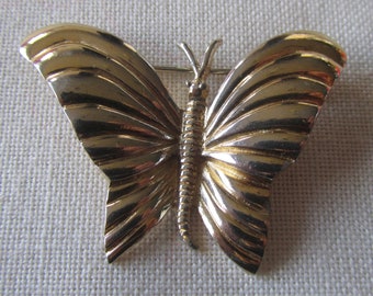 Broche de mariposa D'Orlan tono oro vintage