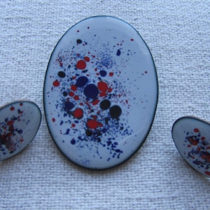 Vintage white enamel on copper brooch and stud earrings jewelry set