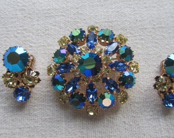 Vintage gold tone blue and yellow brooch and earrings jewelry set