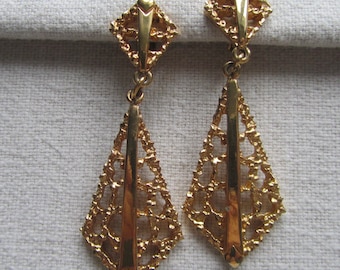 Vintage gold tone brutalist clip on earrings