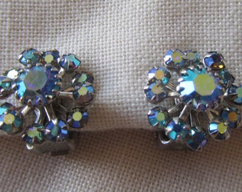 Vintage silver tone blue rhinestone flower earrings