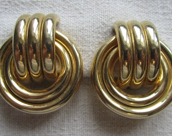 Vintage gold tone oversize clip on earrings
