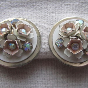 Vintage gold tone painted flowers and rhinestones clip on earrings