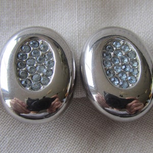 Vintage silver tone blue rhinestones clip on earrings