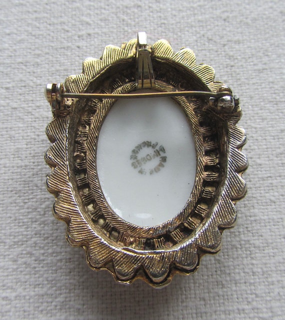 Broche Vintage Camée Floral En Porcelaine De Limoges - Couleur Or - Parfait Ancien - Occasion