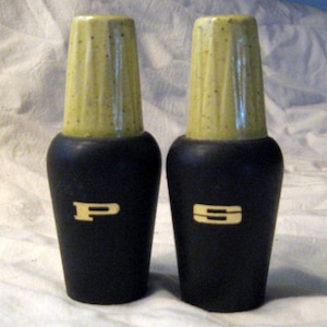 MidCentury Modern Ceramic Salt and Pepper Shakers - Brown/ Yellow/ Gold Print