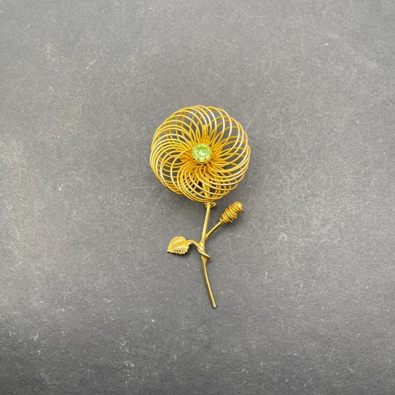 Hattie Carnegie Flower Brooch, Gold Tone with Lar… - image 4