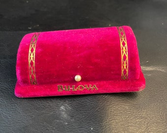 Vintage Bulova Watch Case / Burgundy Velvet Top, Art Deco  display picture 3