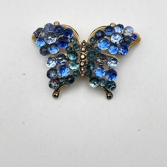 Gorgeous Butterfly Brooch, Round Smooth and Facet… - image 1