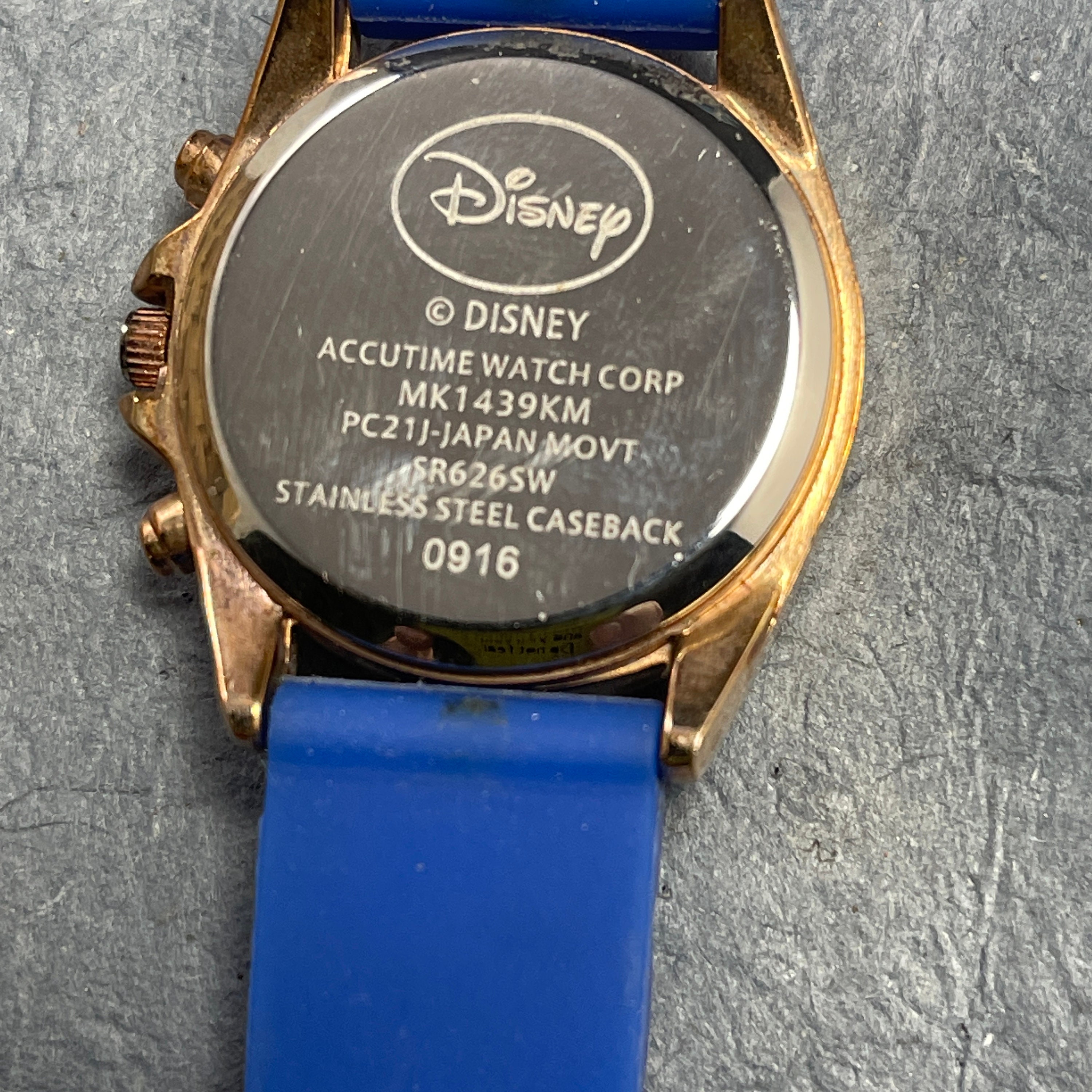 ディズニー ミッキーマウス 腕時計、ブルーの文字盤とバンド、ミッキー