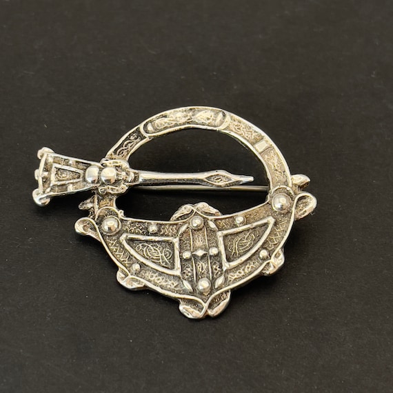 Antique Sterling Silver Kilt Pin from Edinburgh, Scot… Gem