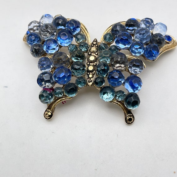 Gorgeous Butterfly Brooch, Round Smooth and Facet… - image 2