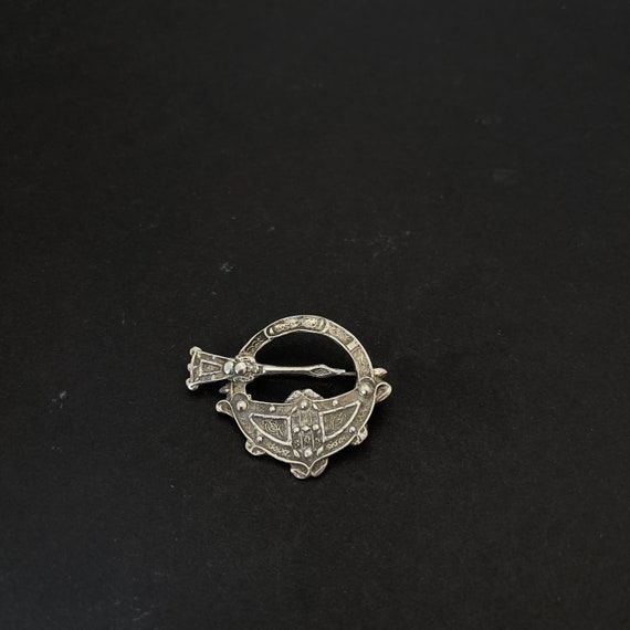 Antique Sterling Silver Kilt Pin from Edinburgh, … - image 4