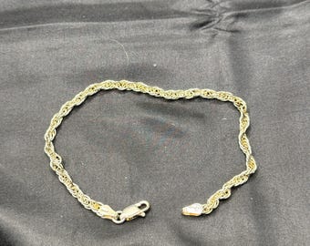 Sterling Silver Interlocked Chain Bracelet, Italy, Lobster Claw Clasp, Shiny, Like New, 7.25” Long, 1/8” Wide