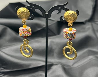 Ginnie Johansen Donson, GJD, Dangle PIerced Earrings, Gold Tone Hammered Metal, with Polymer Clay and Glass Beads, 2.25” Long, .75” Wide