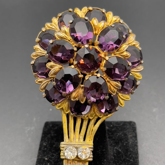 Large Gold Tone Brooch with Large Purple Rhinesto… - image 3