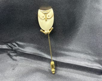 Crown Trifari Owl Stick Pin, Cream Colored Enamel and Gold Tone Metal, 2.5” Long, .5” Wide