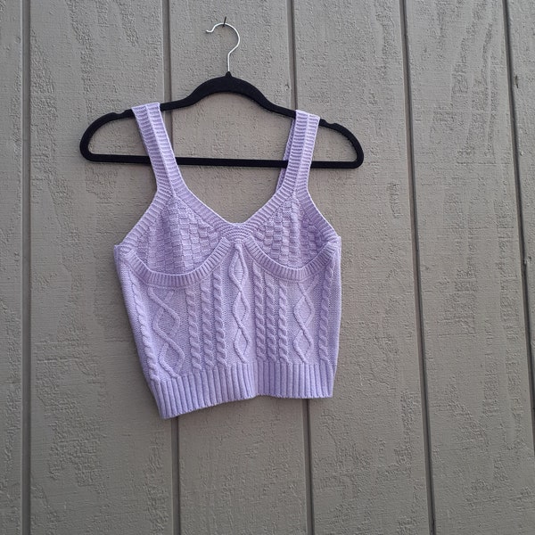 Caraco lilas au crochet, débardeur court en maille bustier violet sur la poitrine, texture mélangée, caraco