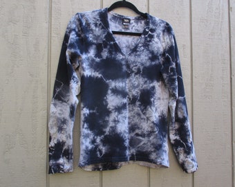 90s Tie Dye V Neck Long Sleeve / Navy Grey / Large / Slightly Cropped / Mossimo