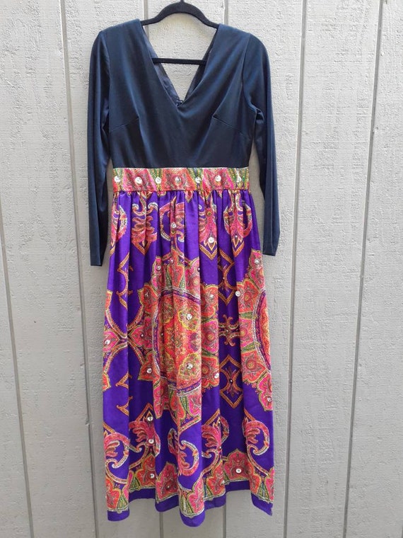 Vtg Hippie Maxi Dress / 1970s / Mandela Design / … - image 2