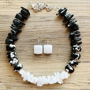 Black & White Chunky Statement Necklace single Strand Beaded jewelry, bridesmaid bib wedding, white bubble necklace resin