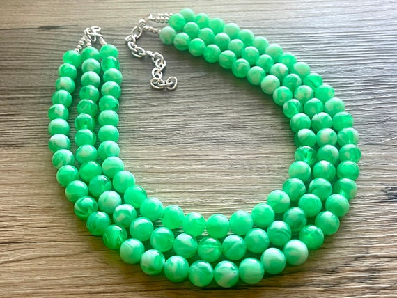 Boho Chic: Vibrant Green Bib Necklace – Made in the Andes