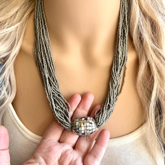 Vintage Silver Shell Chunky Statement Necklace Be… - image 5