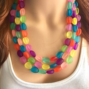 Collana con triplo arcobaleno di perline, gioielli colorati, collana vistosa, collana con caramelle gommose, gioielli arcobaleno, coriandoli arcobaleno per bambini
