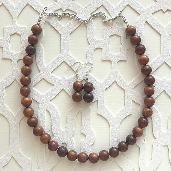 Single Strand Wood Beaded Necklace, brown Jewelry Chunky statement necklace, big beaded necklace jewelry, natural smooth wood earrings