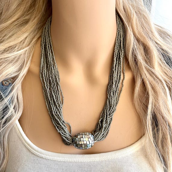 Vintage Silver Shell Chunky Statement Necklace Be… - image 2